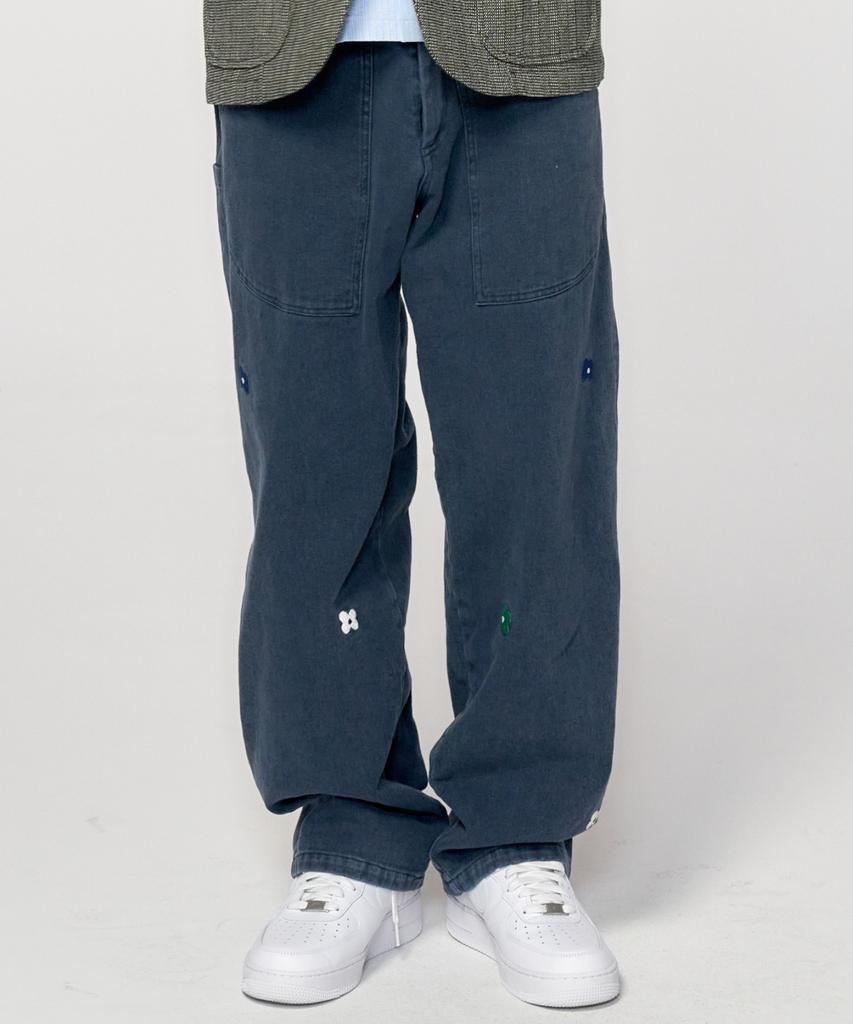 Honguseong Embroidery Flower Washed Fatigue Pants_Navy