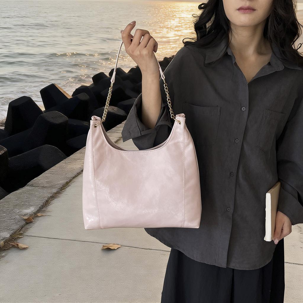Large Capacity Soft Leather Bag Women's New Fashion Chain Shoulder Armpit Bag Solid Color Casual Commuter Tote Bag