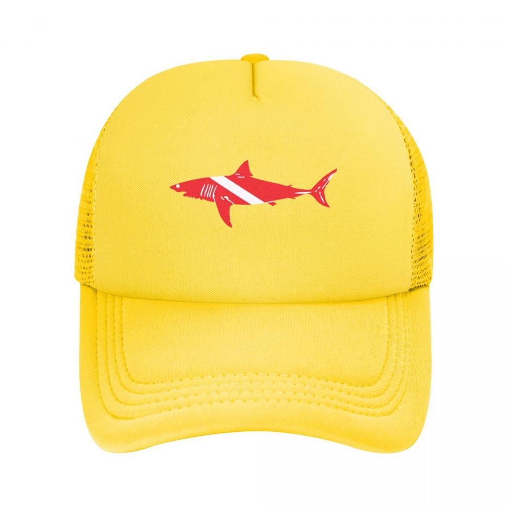 Bull Shark On A Dive Flag Stretchy Trucker Hat Mesh Baseball Cap Adjustable Snapback Closure Hats for Unisex Women Comfortable