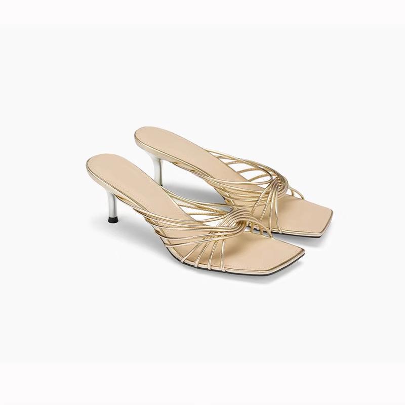 2025 Summer New French Roman Thin Strap Gold Cool Slippers Fashionable Versatile Not Tired Feet Beautiful High Heel Sandals Women