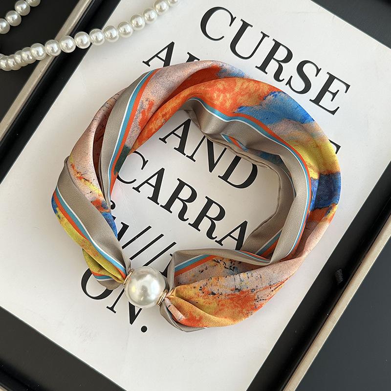 Pearl necklace women's magnetic buckle silk scarf high-end spring and summer new niche wear printed silk scarf scarf