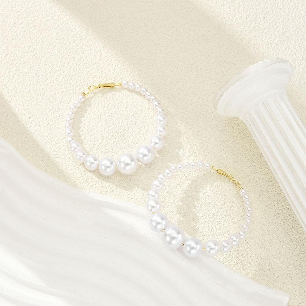 1 Pair Elegant Imitation Pearl Hoop Earrings For Women Simple White Color Circle Hoop Earrings Trendy Wedding Party Jewelry 2026