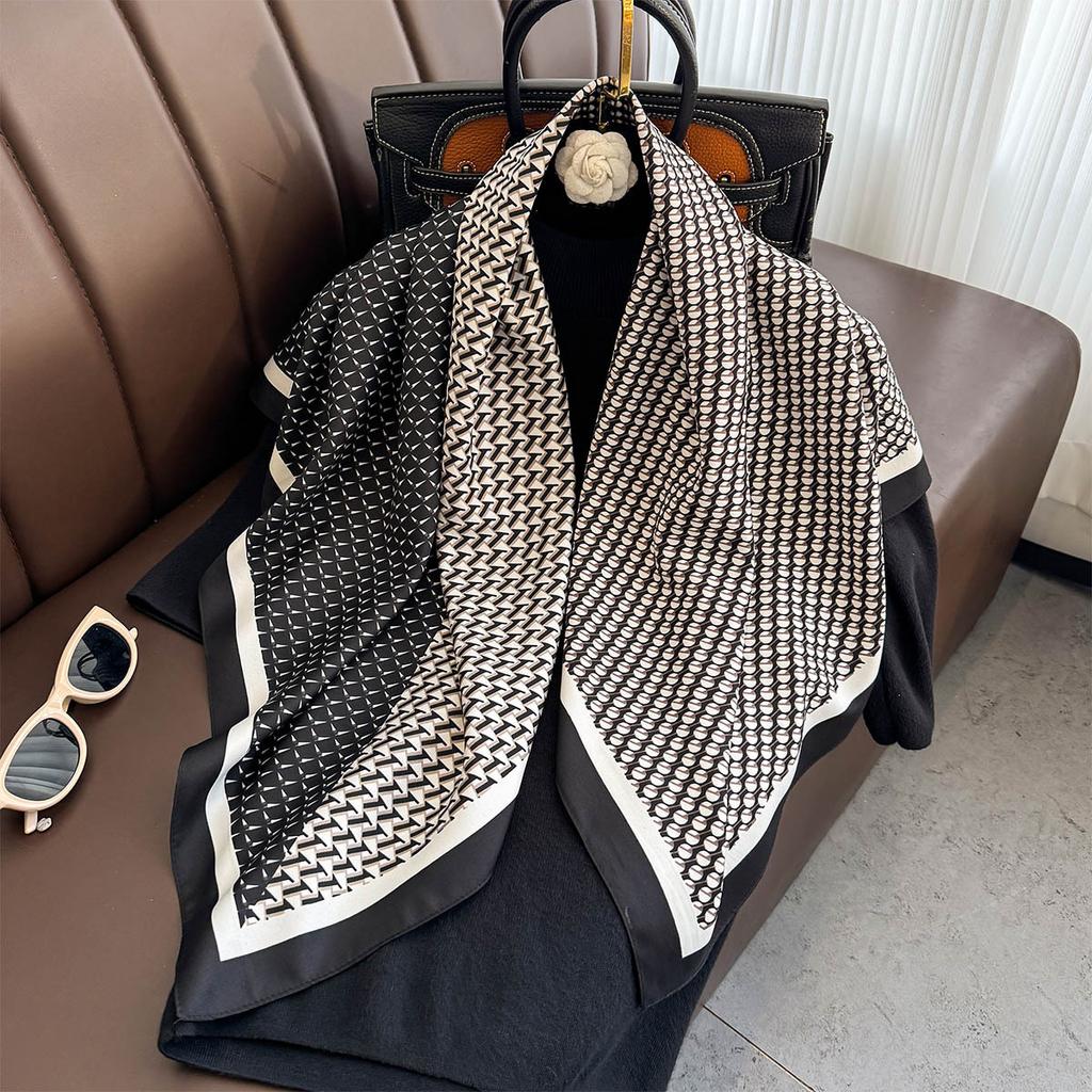 New High-end Twill Silk Plaid Large Square Scarf Women's Fashion Light Luxury Decoration with Scarf Sunscreen Silk Scarf