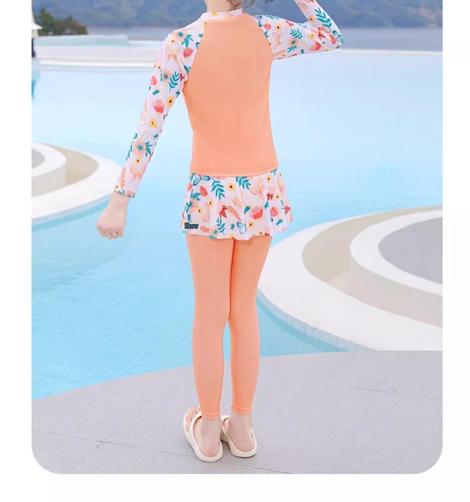 Girls' 2025 Long Sleeve Two-Piece Swimsuit for Sun Protection – Ideal for Middle and Big Kids, Perfect for Hot Springs and Swimming.