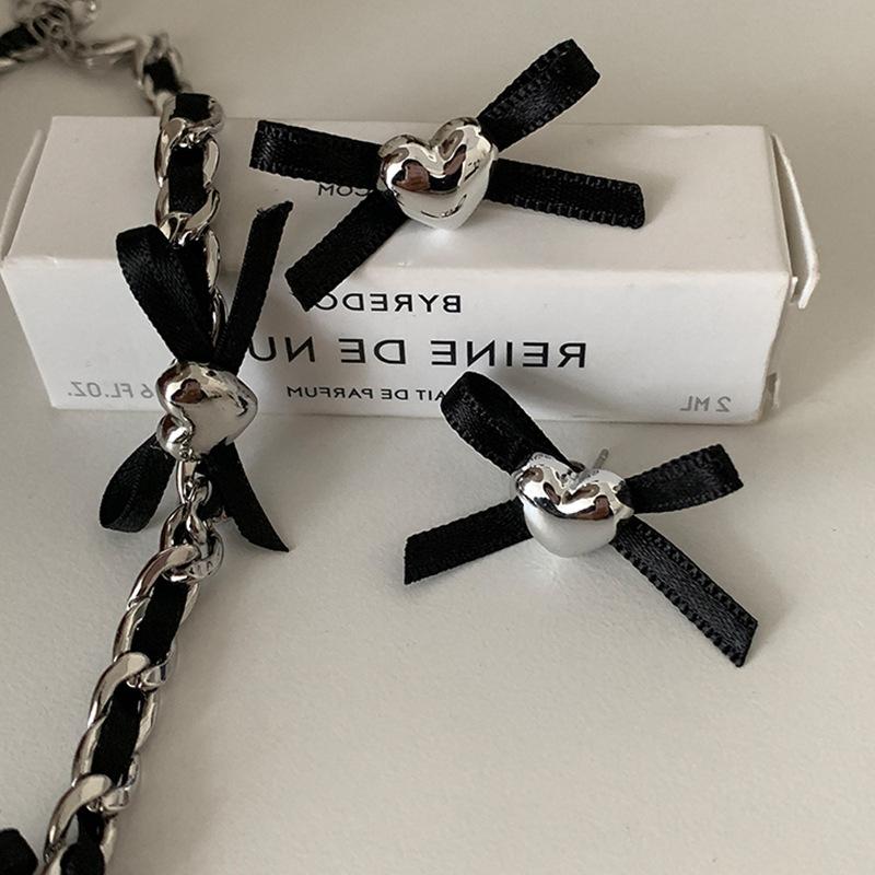 Metal Love Ribbon Bow Stud Earrings Female Niche Unique Personality Sweet Temperament Elegant Versatile Earrings