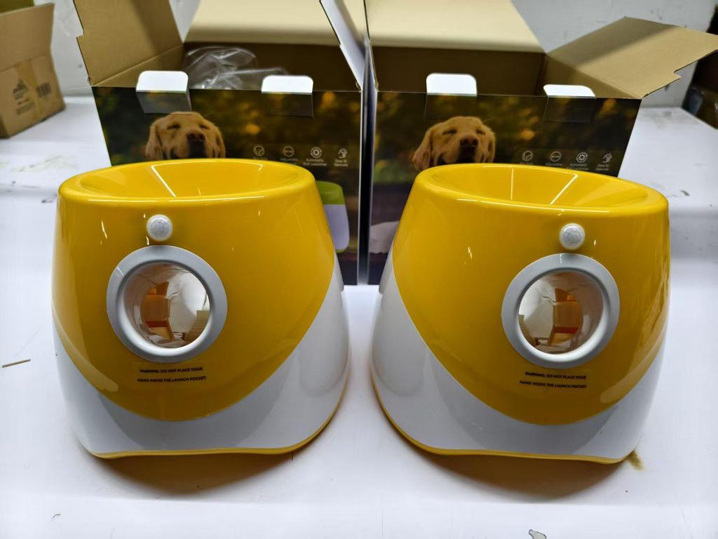 Pet Tennis Ball Launcher: Outdoor Elastic Automatic Throwing Machine for Dogs