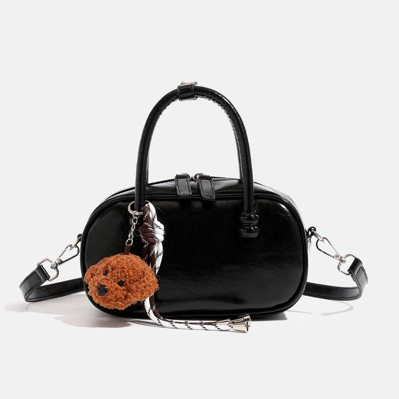 

Chic Autumn Retro Underarm Bag for Women - Large Capacity Bowling Style Commuter Bag чорний