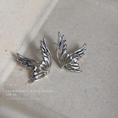 Süß und cooles Designgefühl hohle Elfenflügel Ohrringe Nischenmode Silber Schmetterling Kaltwind Ohrringe