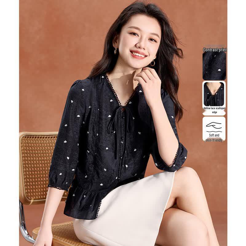 

Melanie French Floral Embroidered Tie-Waist Shirt L