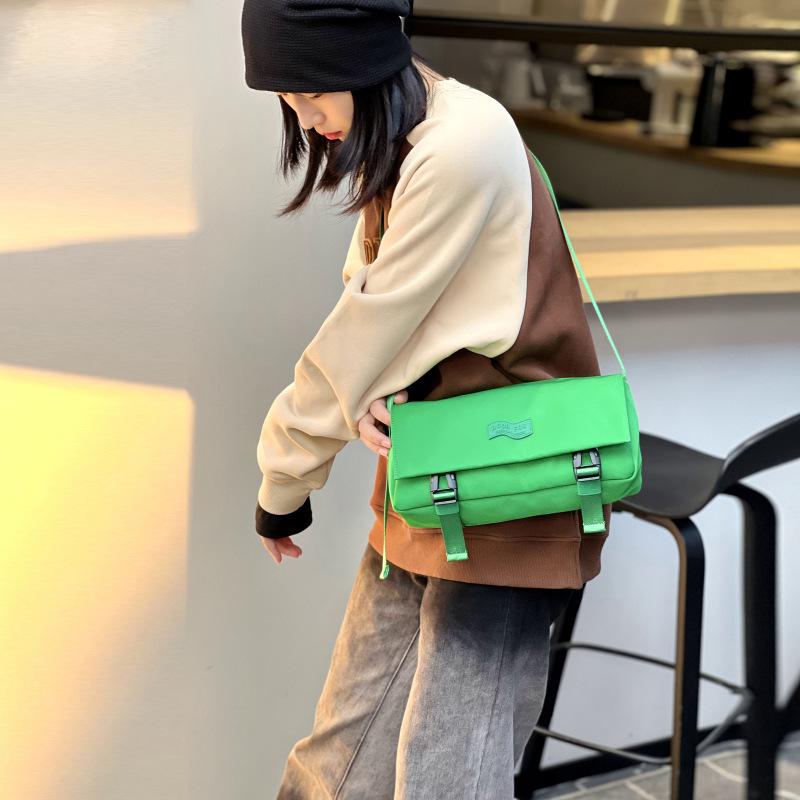 Spring And Summer Women'S Bags, Anti-Splashing Nylon Bags, Fashionable Square Shoulder Bags, Trendy Flip-Top Messenger Bags, Men'S Leisure Bags.