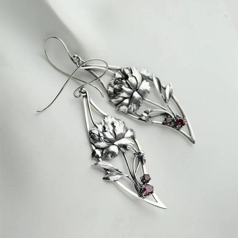 Vintage Metal Personality Design Plant Hand Carved Flower Earrings Inlaid Red Stone Ladies Dangle Leaf Jewelry Earring
