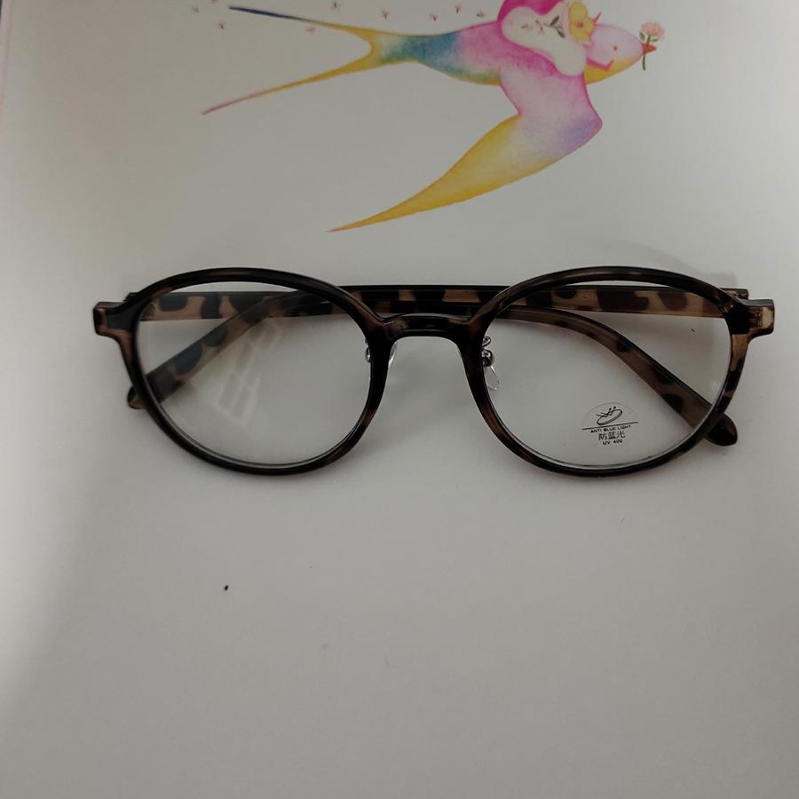 Fashion Stylish Sun Glasses Women Round Shape Uv400 Protection Designer Sunglasses Vacation Travelling Men Sun Glass