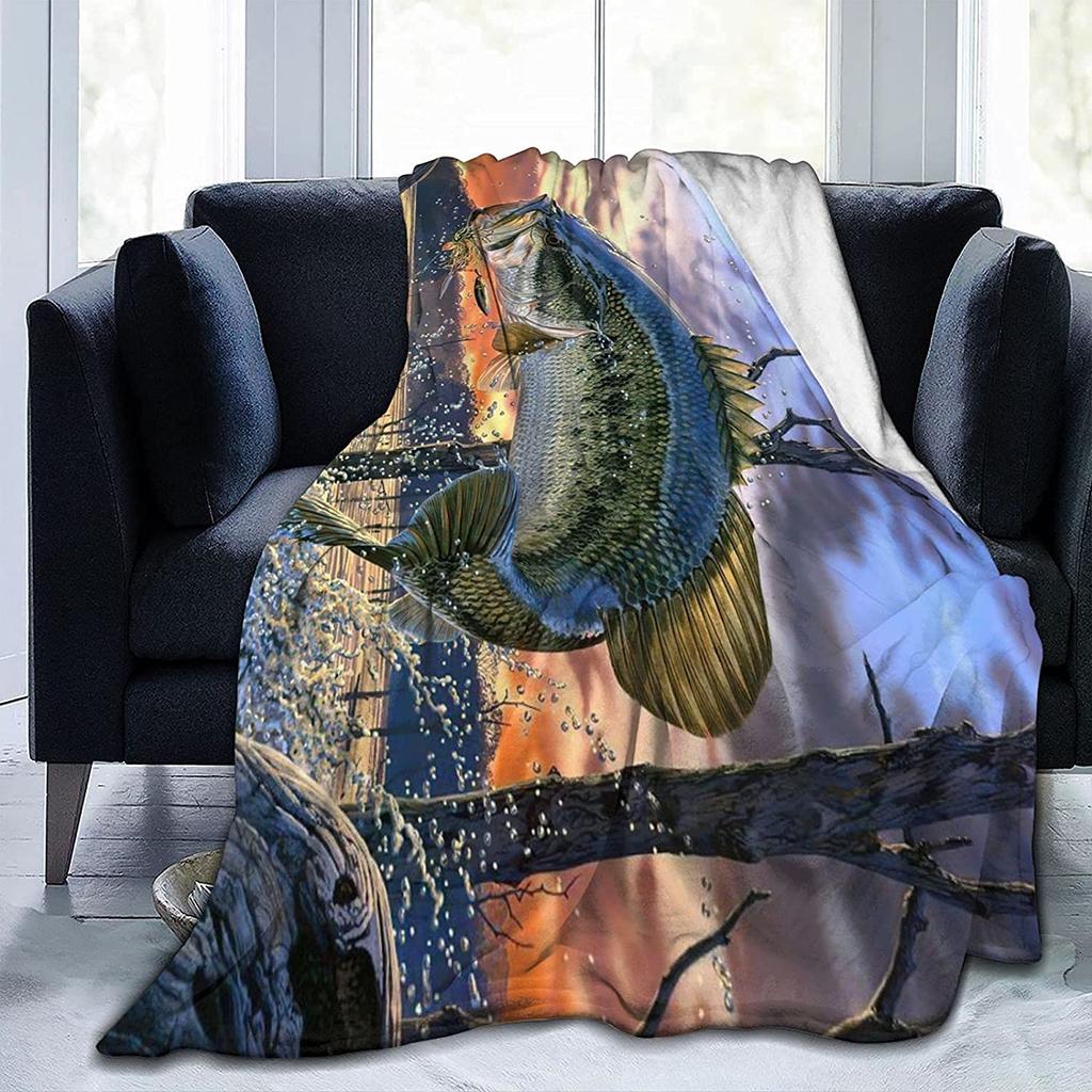 Fishing Blanket Largemouth Bass Jumping Out of Water Blanket Foldrable Throw Blanket Washable Couch Sofa Blanket Beach Blanket for Home Office