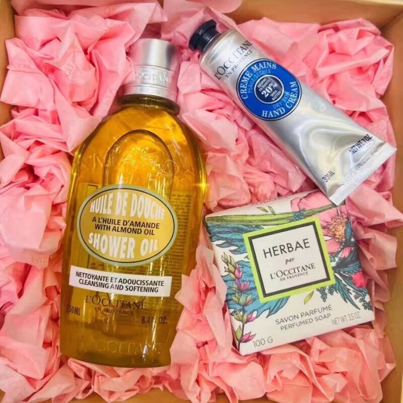 Xiang Le Mei Sweet Almond & Shea Butter Gift Set