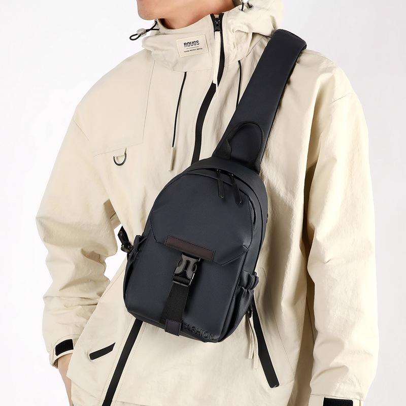 New Fashion Messenger Bag Men's Breast Bag Large Capacity Simple Lightweight Backpack Casual Shoulder Bag Men's Trend Bag