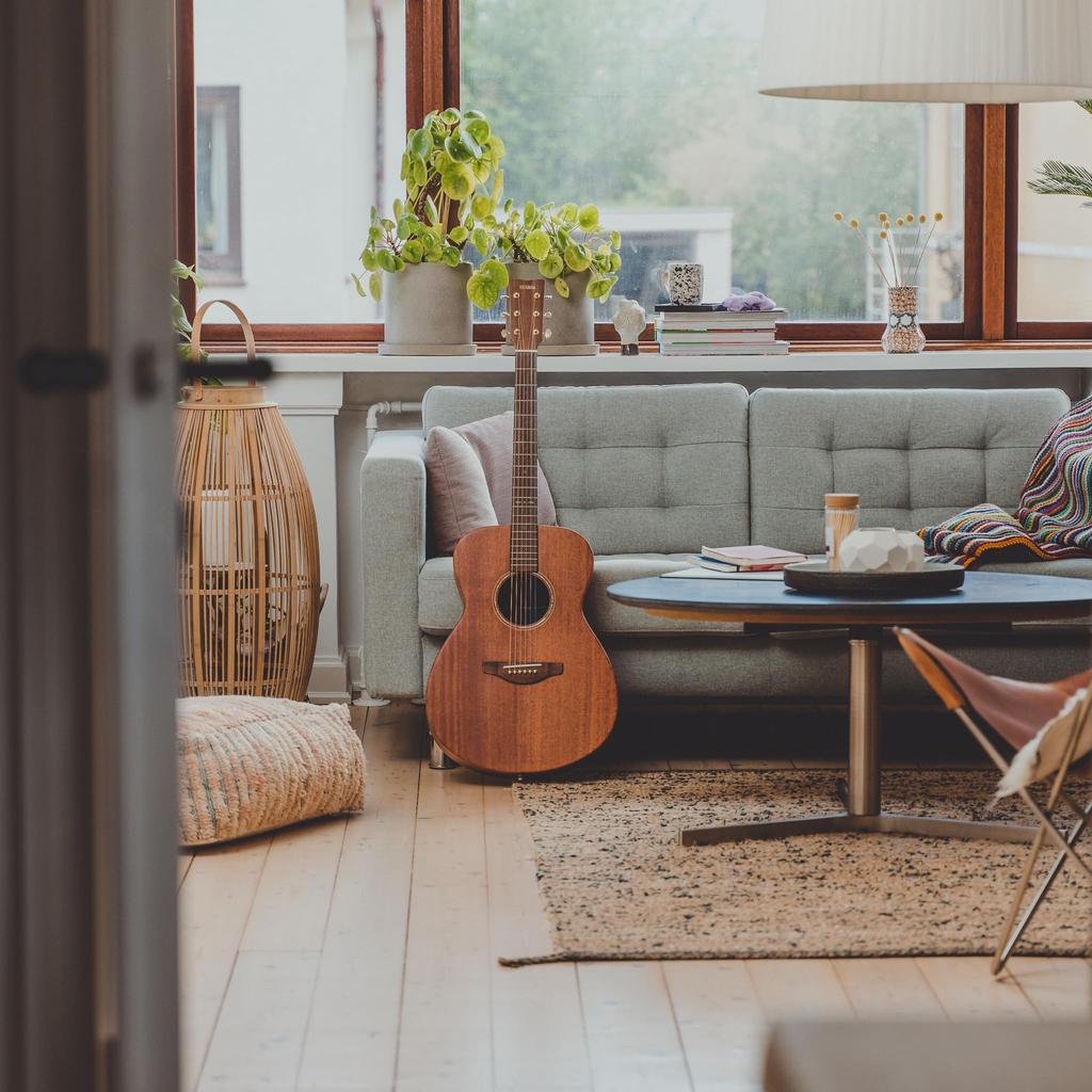YAMAHA Acoustic Guitar STORIA II