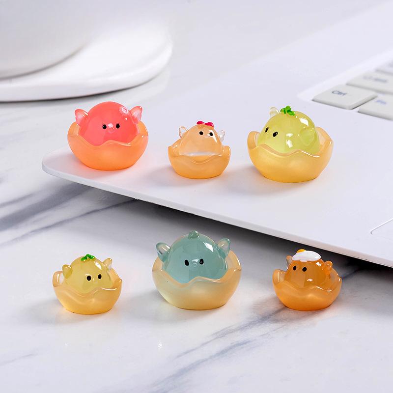 Mikrolandskap Søt Selvlysende Eggeskall Kylling Søt Kylling DIY Smykker Blindpose Tilbehør Skrivebord Bil Dekor