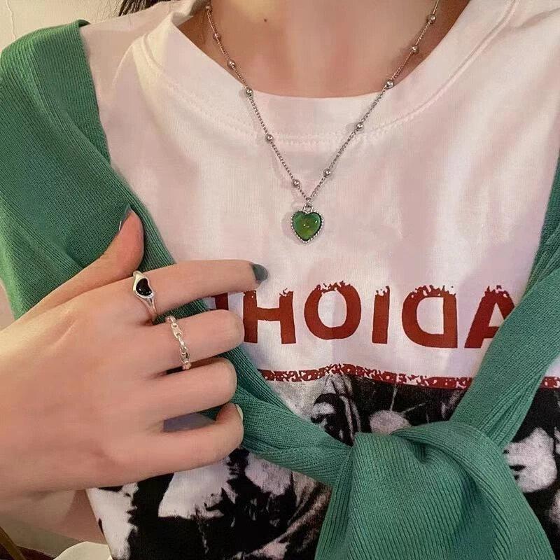 Discoloration Love Pendant Necklace Fashion Women Thermochromic Mood Monitor Heart Pendant Necklaces Stainless Steel Chain Necklaces Jewelry Gift