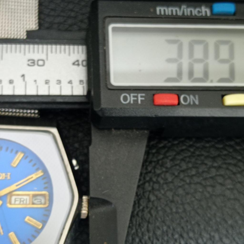 VINTAGE RICOH R31 AUTOMATIC JAPAN MENS SKY BLUE COLOR DIAL WATCH a707920-1