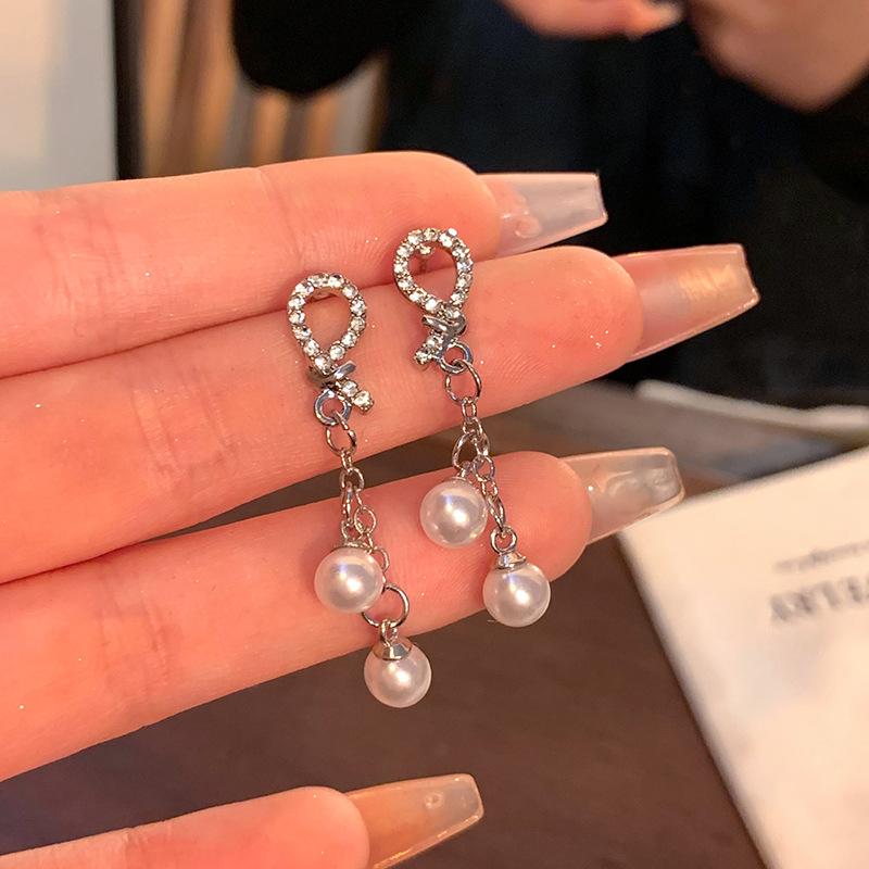 

Crystal Pearl Tassel Eardrop Earrings one size