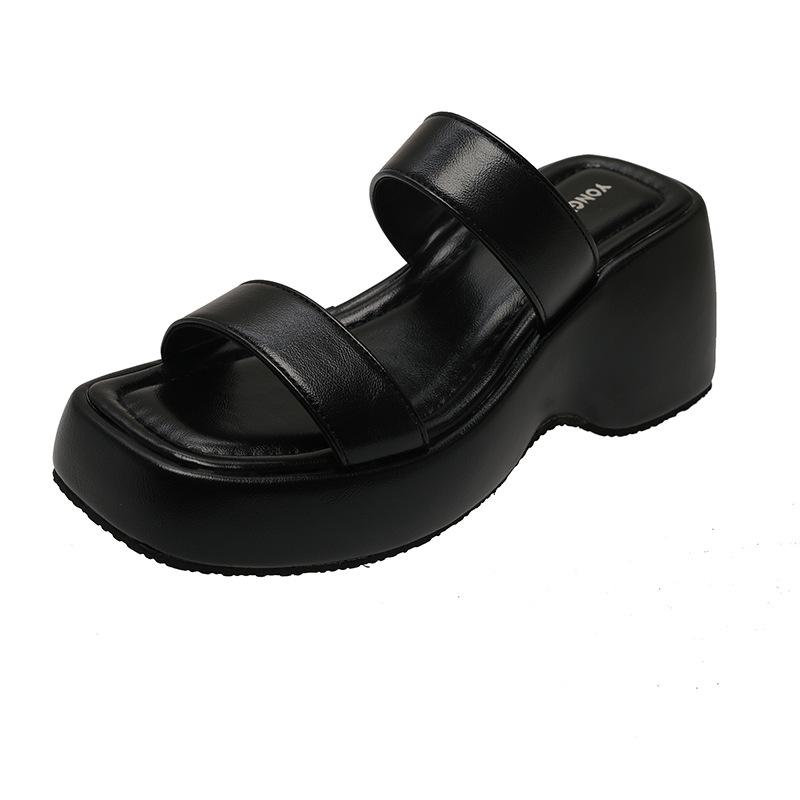 Temperament-Hausschuhe mit Leopardenmuster Damen 2025 Frühling neue dicksohlige erhöhende kleine Sandalen High-End coole Hausschuhe