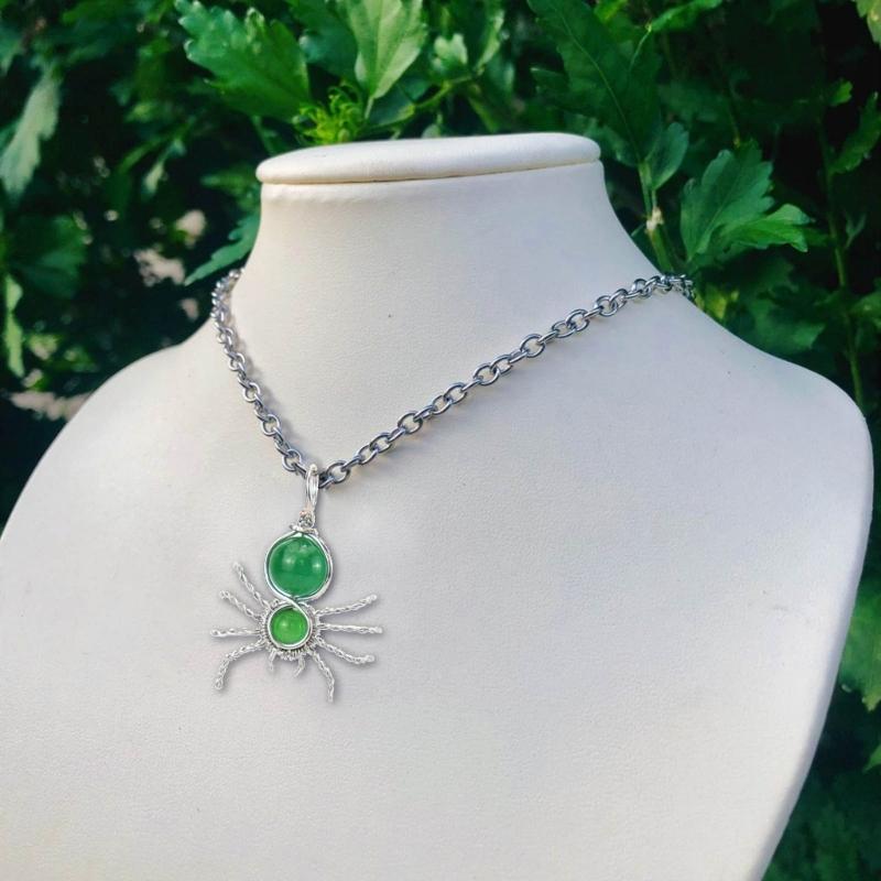 Handmade Colorful Rough Stone Necklaces Crystal Spiders Pendant Neckchains Adjustable Length Chain Jewelry Accessories