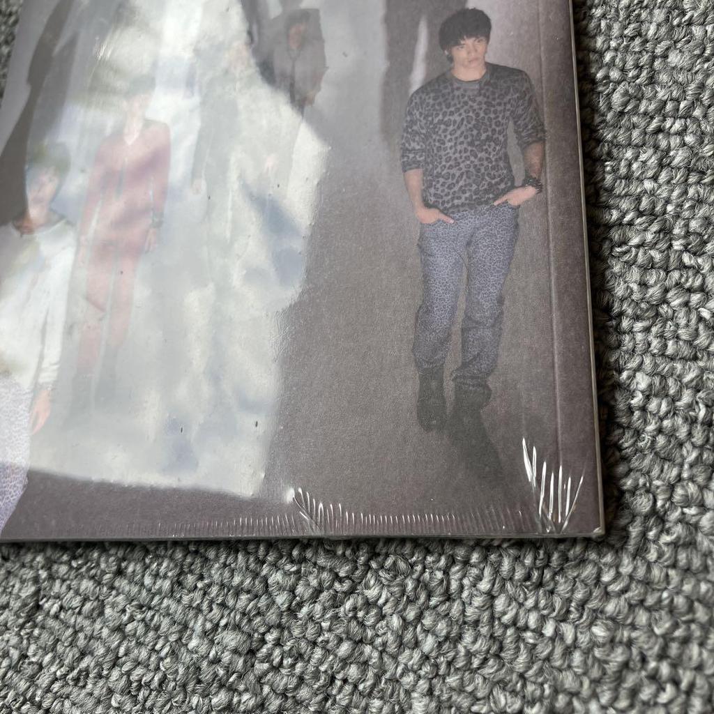 [USED] SHINee HELLO Korean CD Album