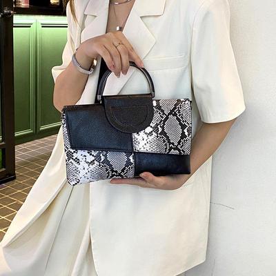 European-American Snake Print Women's Clutch: Fashionable, Large Capacity, Casual, Trendy, Simple & Stylish Crossbody Handbag.
