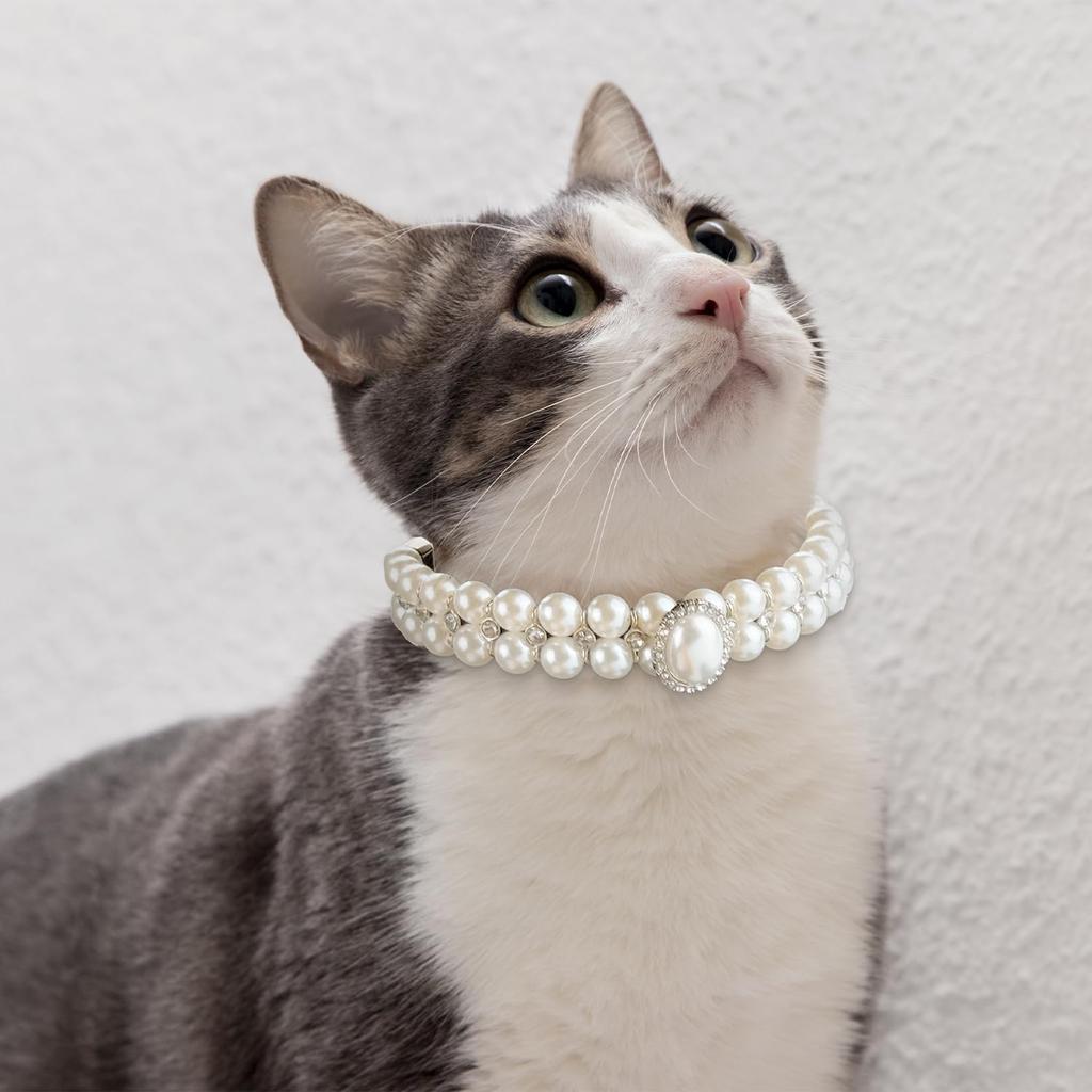 KUDES Small Dog Cat Big Pearl Collars with Crystal Rhinestone Diamond Décor, Adjustable Cute Fashion Pet PU Leather Collars Necklace for Wedding