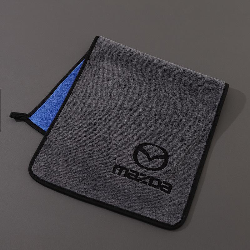 Толстое впитывающее полотенце с логотипом для салона автомобиля