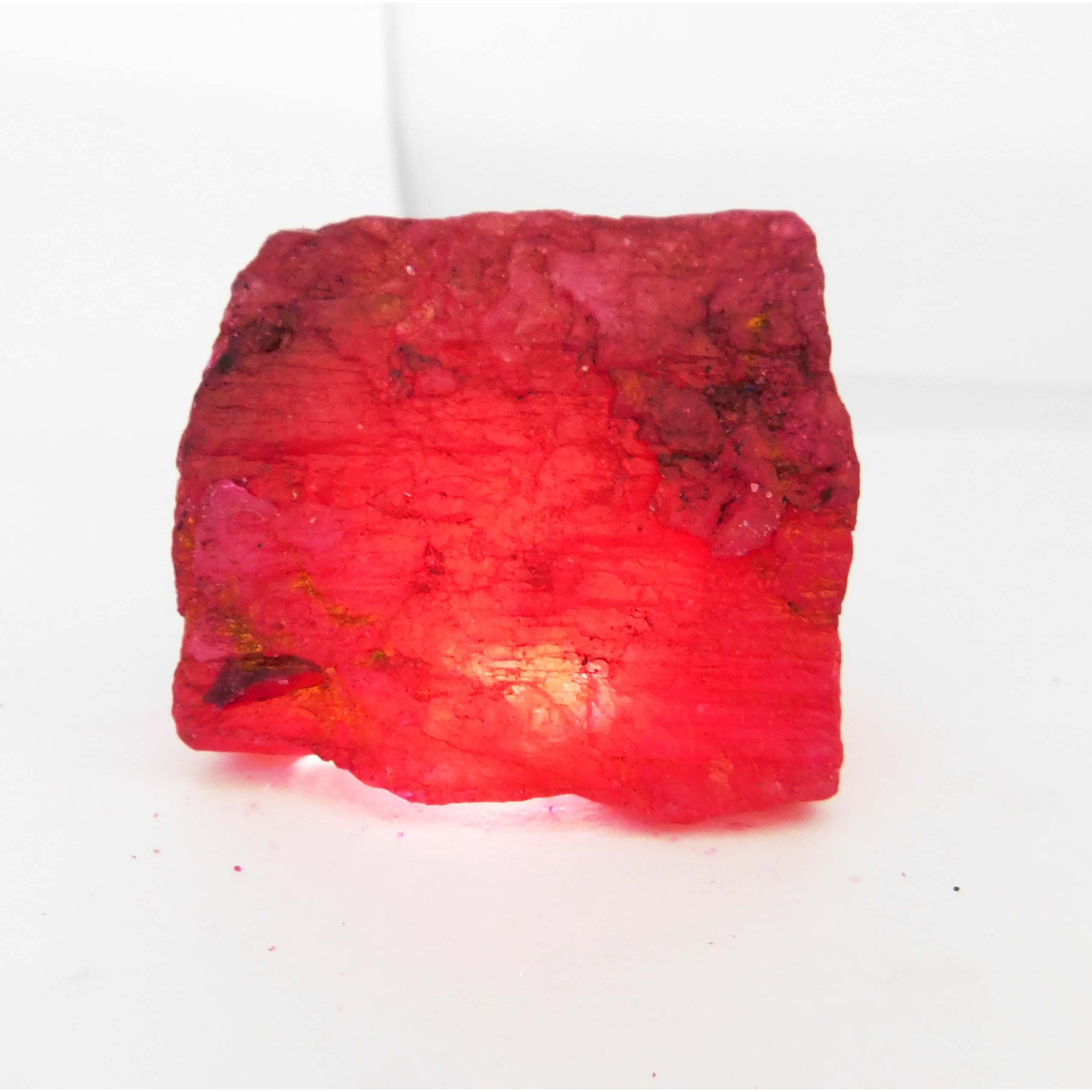 

Видобутий на Землі Червоний Рубін СЕРТИФІКОВАНИЙ 425 Карат Натуральний Величезний Необроблений Сипучий Самоцвіт AZ-245 43.9 mm approx червоний