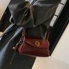 Retro Small Bag Women's Autumn and Winter Versatile 2025 New Fashion Shoulder Messenger Bag This Year Popular Small Square Bag