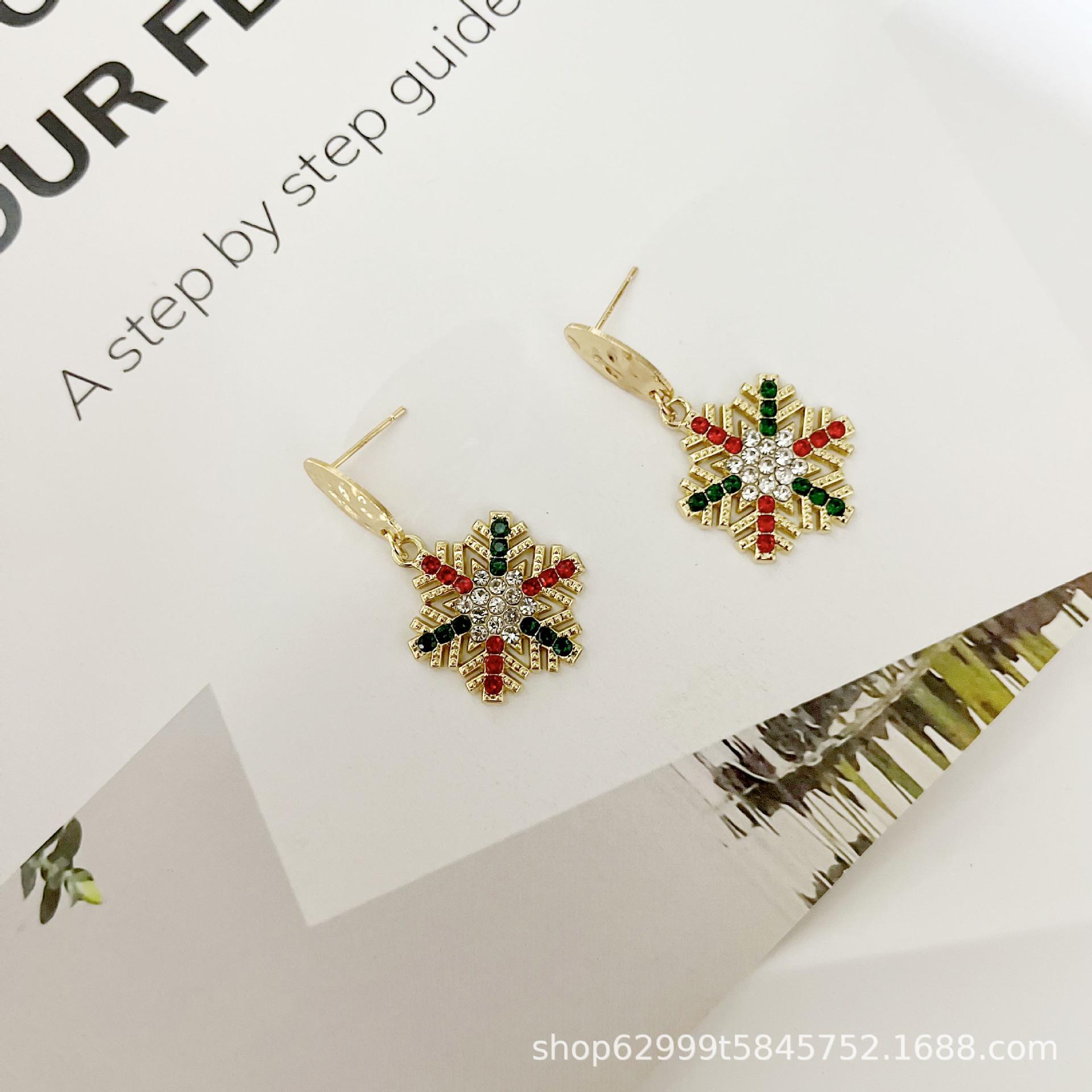 

Colorful Snowflake Zircon Christmas Earrings: Green, Red & White Festive Mix and Match with 925 Needle срібний