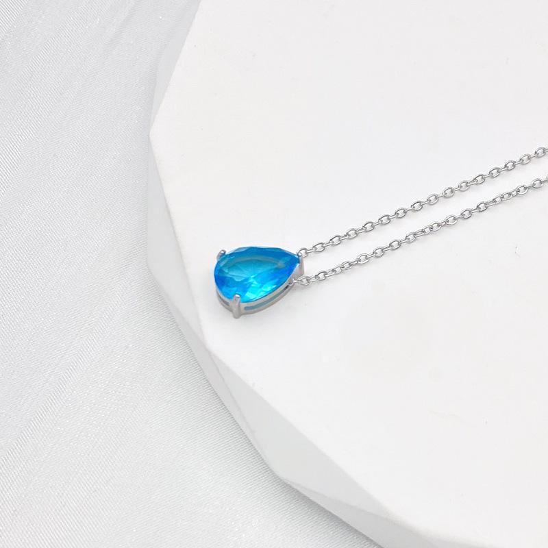 

Ожерелье из циркона грушевидной формы из титановой стали с покрытием из 18-каратного золота - камень декабря