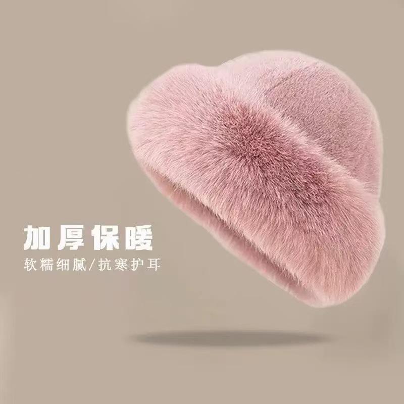 New autumn and winter knitted hats, women's ear protectors, warm contrasting color checkerboard, small versatile wool hats, couple cold hats