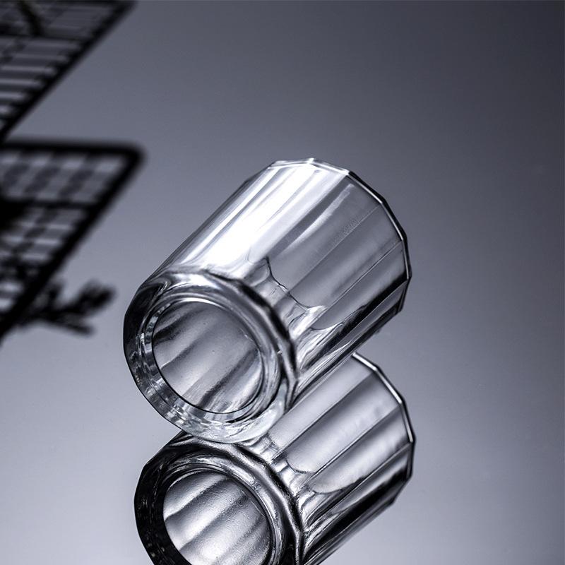 90ml/71ml Sklenice na víno s tlustým dnem Malá klasická sklenice na destiláty Luxusní sklenice na whisky Špičková sklenice na zahraniční víno Barové doplňky