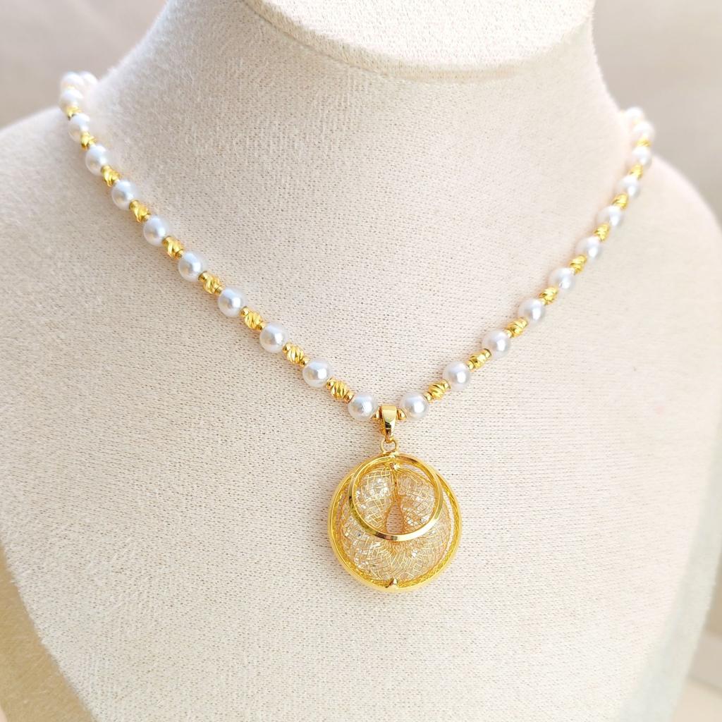 French Gold Wire Mesh Pearl Necklace, Women'S Versatile Temperament, Safety Buckle Pendant, Collarbone Chain Accessories