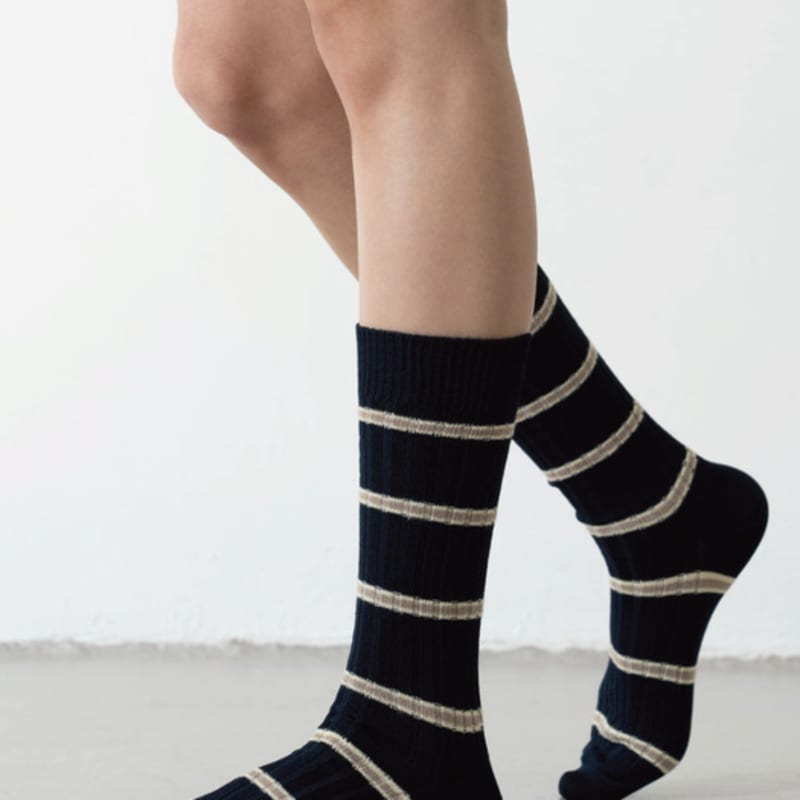 Hiig [no.277] Navy Stripe Silk Socks