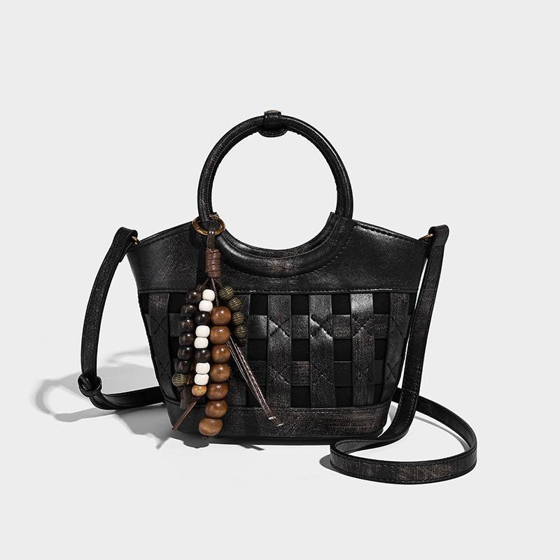 

Vintage Woven Niche Design Bucket Bag 2025 Autumn New Style Basket Bag Elegant Versatile Handbag Shoulder Bag Black and Gray（No Hangi