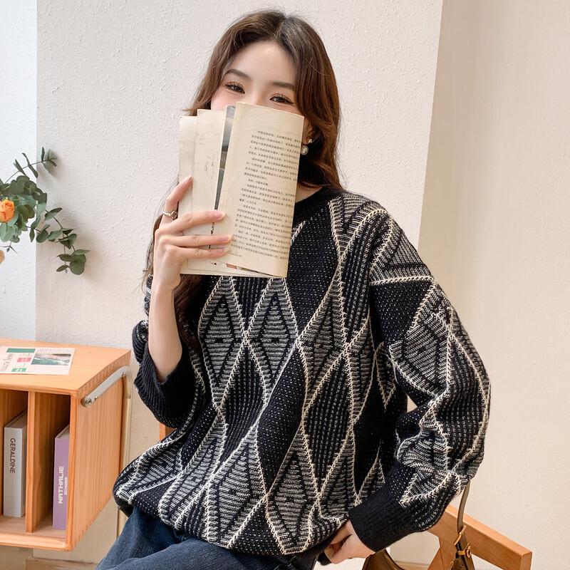Mokana Women's Stylish Long-Sleeve Knitted Sweater