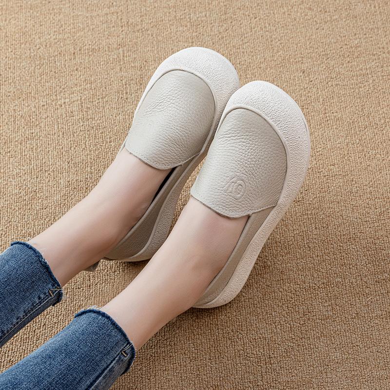 Soft surface soft sole handmade women's shoes comfortable foot flat sole single shoes casual leather shoes