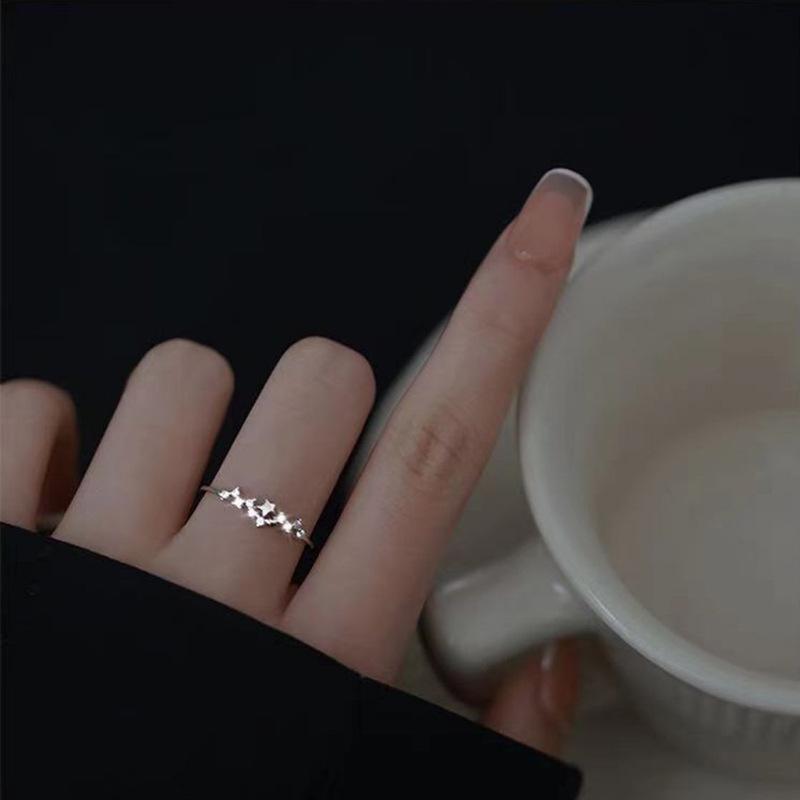 Bague Ouverte en Or Exquis: Style Japonais & Coréen, Alliance Fine Incrustée de Diamants, Empilable & Élégant Bijou de Doigt