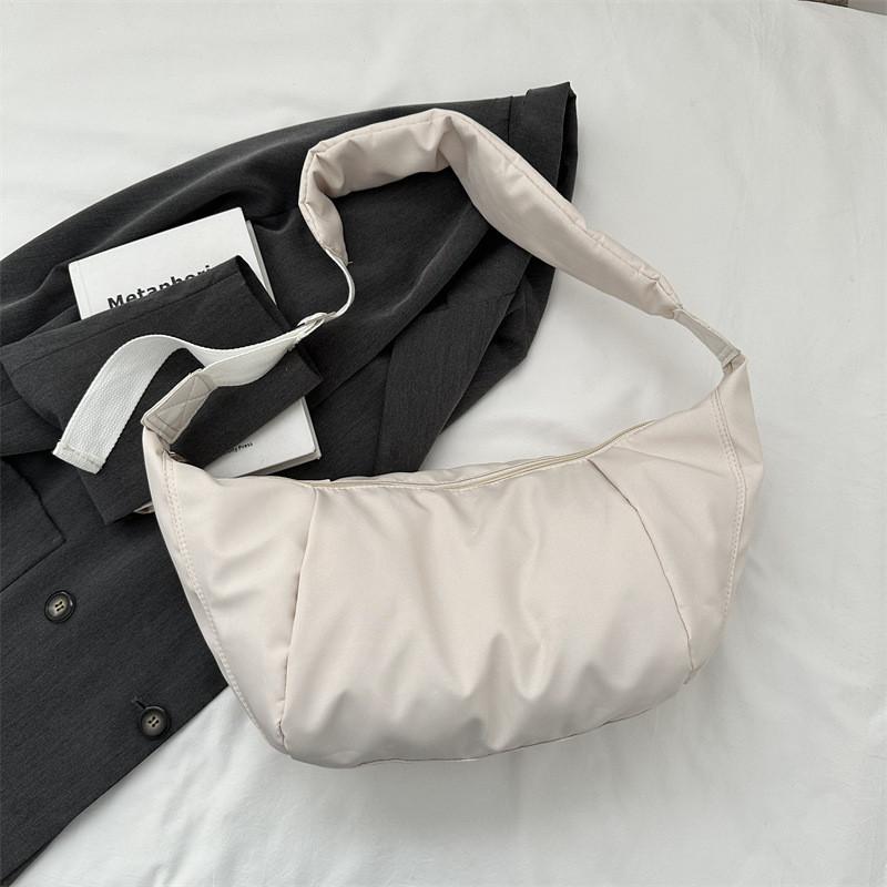 Chic Winter Fashion Simple Crossbody Bag Elegant Work Dumpling Bag With Ample Space