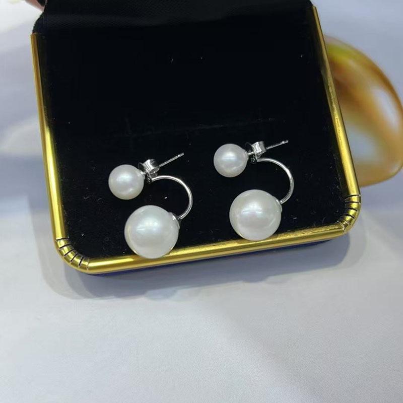 Elegant S925 Sterling Silver Necklace with Premium Freshwater Pearls and Round Beads Round