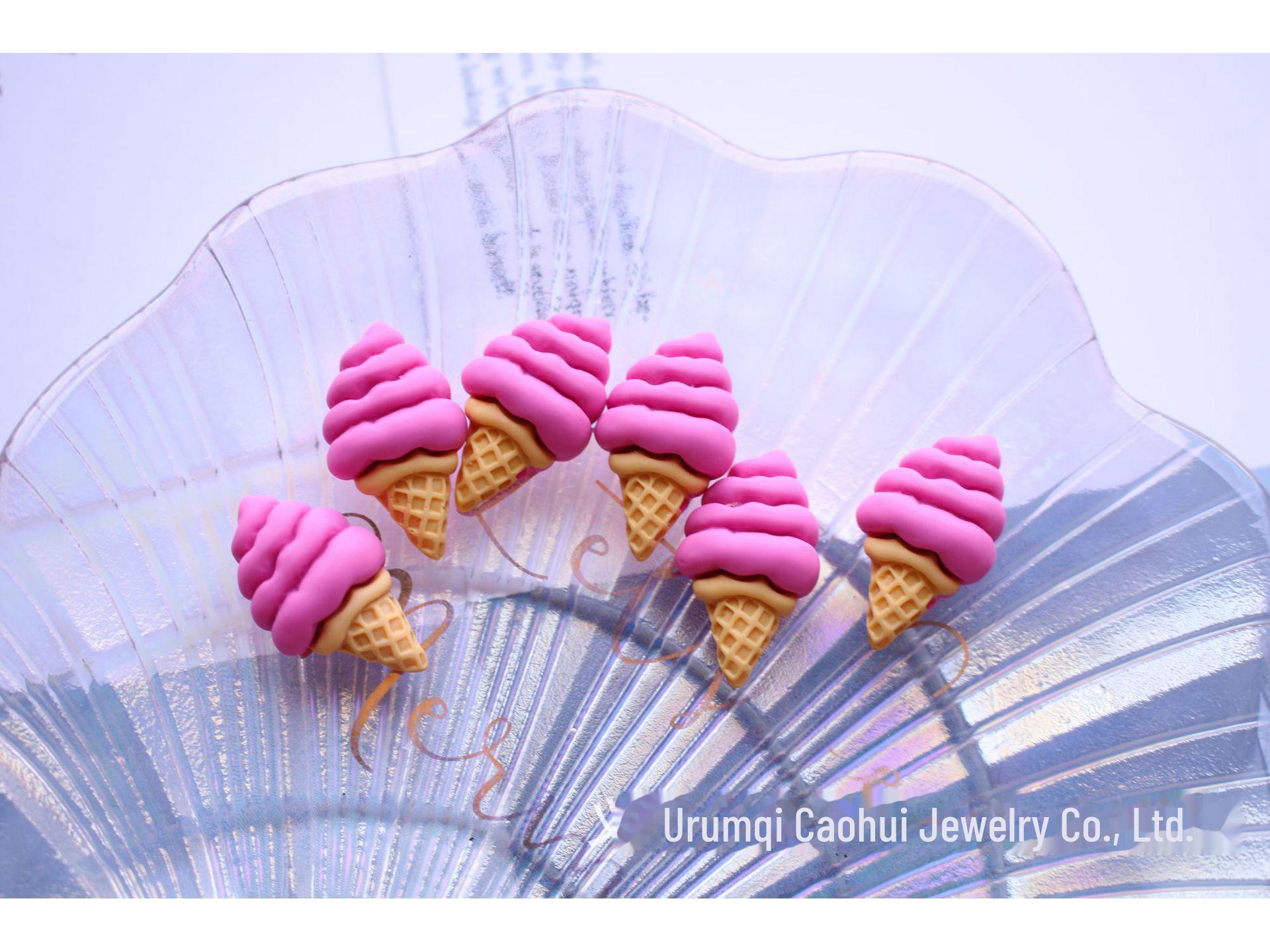 

Аксессуары для бижутерии из розовой смолы своими руками: Нашивки в виде мороженого, леденца, пончика, стакана для воды, шкатулки для драгоценностей.