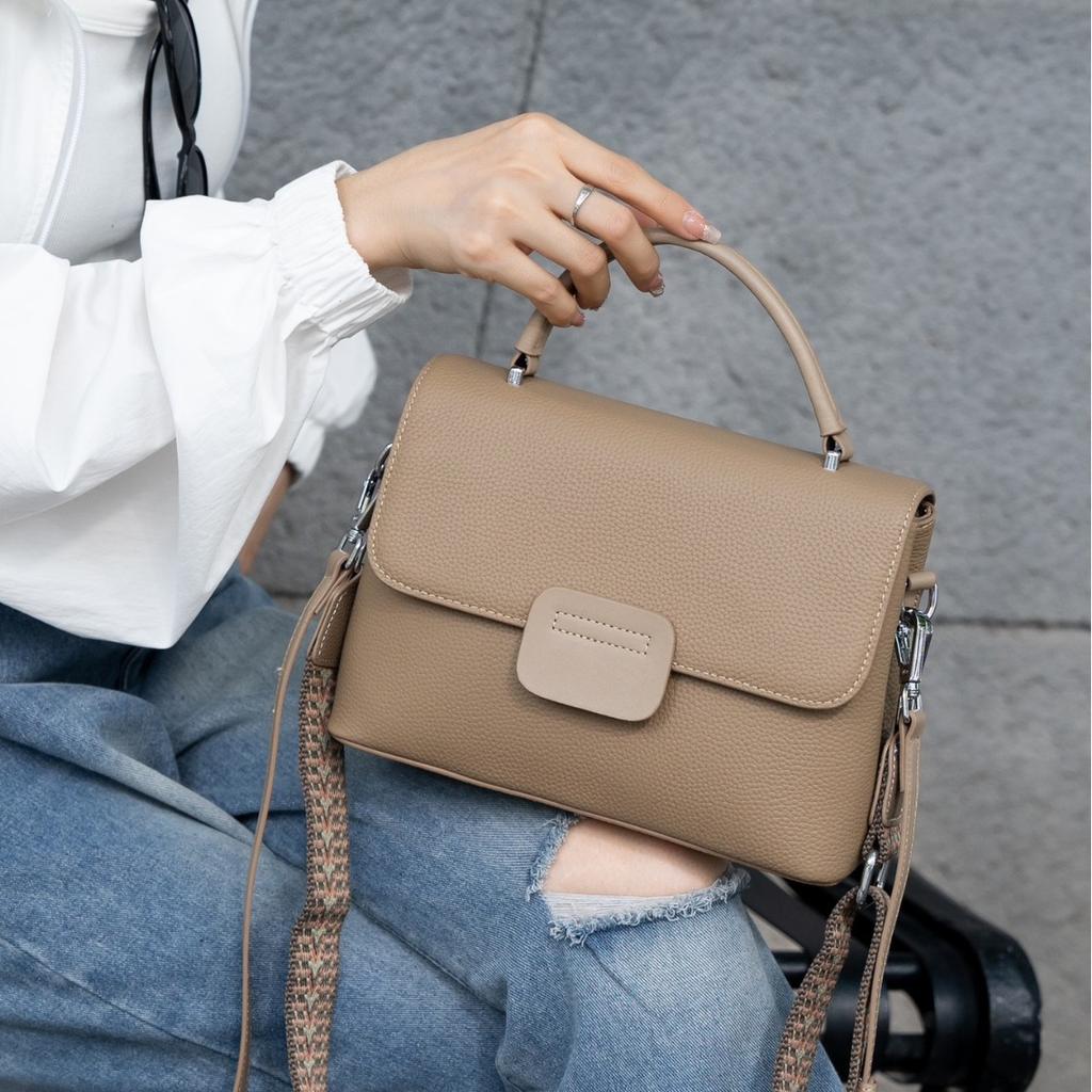 High end Genuine Leather Crossbody Bag for Women's Top Layer Cowhide Bag New Fashionable and Atmospheric One Shoulder Small Square Bag