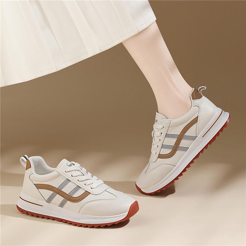 

Spring new Korean version leather little white shoes sports shoes women s platform casual Internet celebrity explosion dad Gump shoes 35