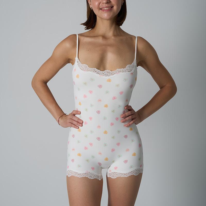 

FIT EVERYBODY LACE CANDY HEART PRINT Heart-shaped, Instagram-inspired, figure-flattering halter-neck jumpsuit XL