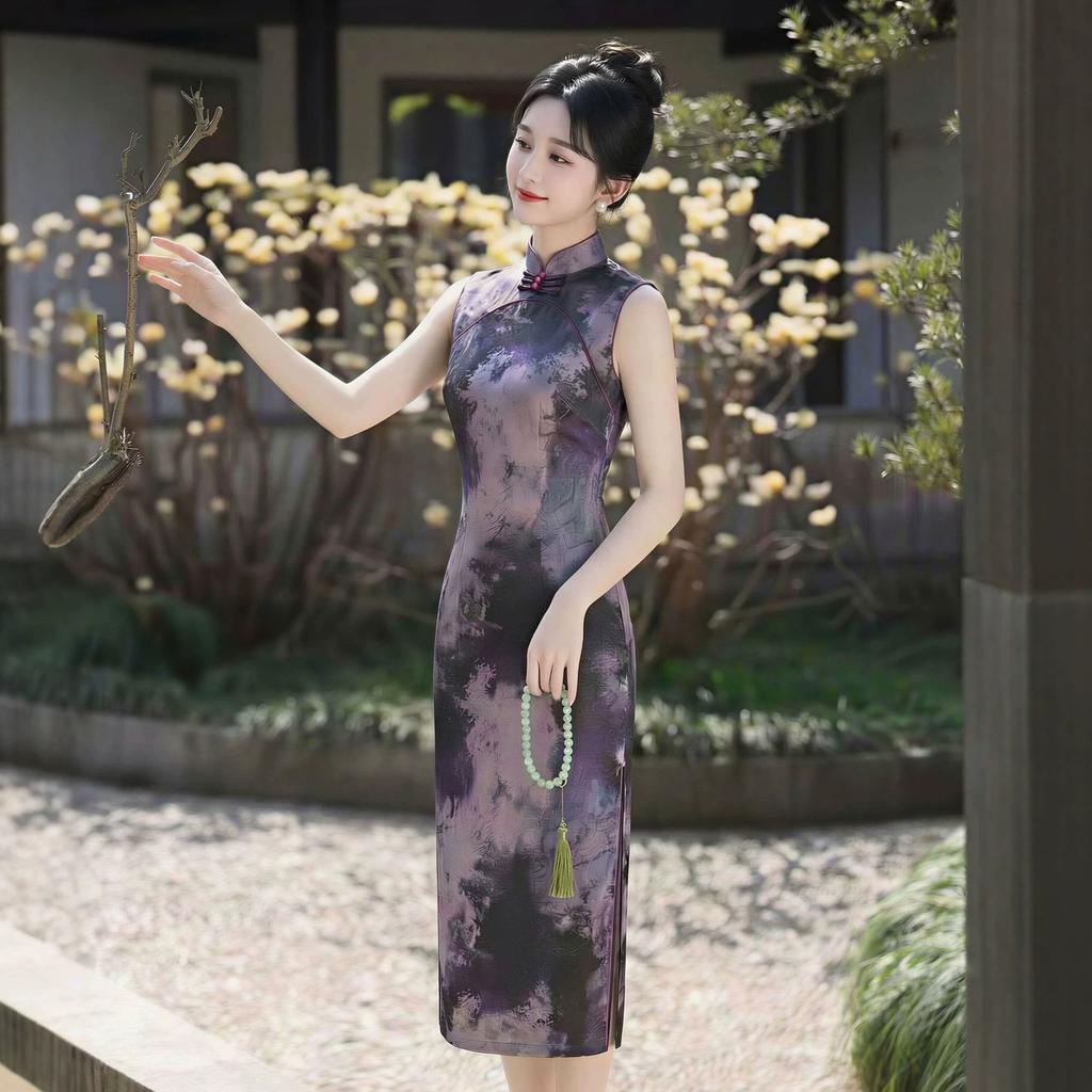 New Chinese-style Purple Satin Improved Cheongsam 1 New Women's Jiangnan Style Sleeveless Long Thin National Style Dress
