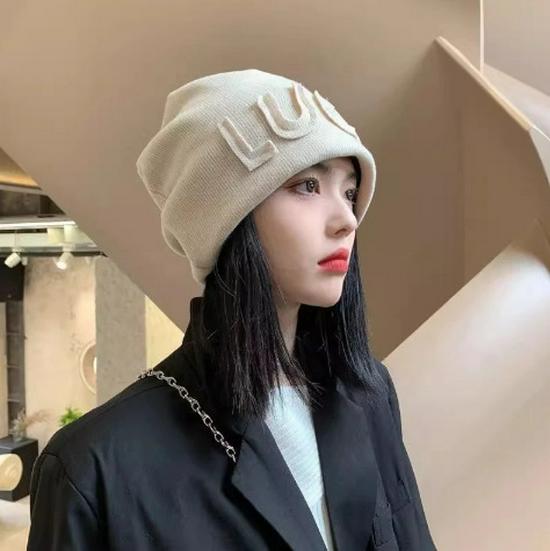 Women's Autumn/Winter 2025 Korean Style Knitted Ear Protection Baotou Hat with Japanese Lettering for Small Face